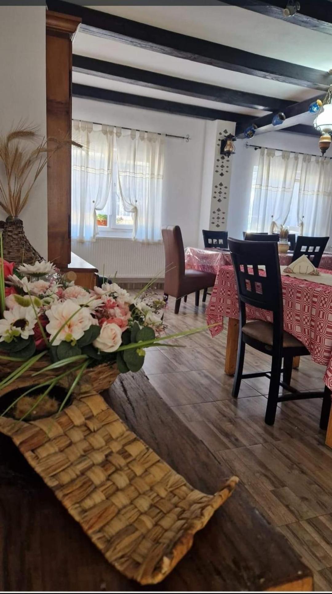 Pensiunea Casa Godja Văleni Exteriér fotografie