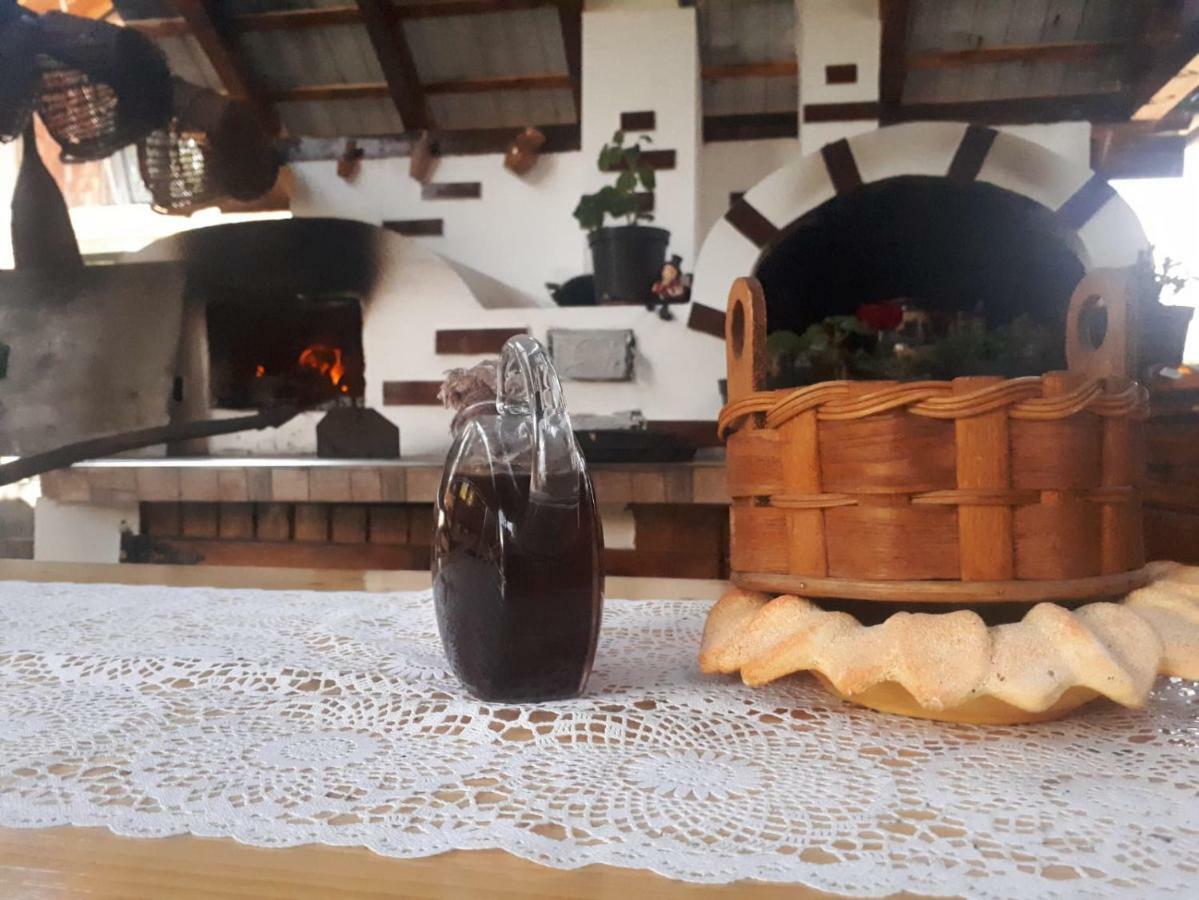Pensiunea Casa Godja Văleni Exteriér fotografie